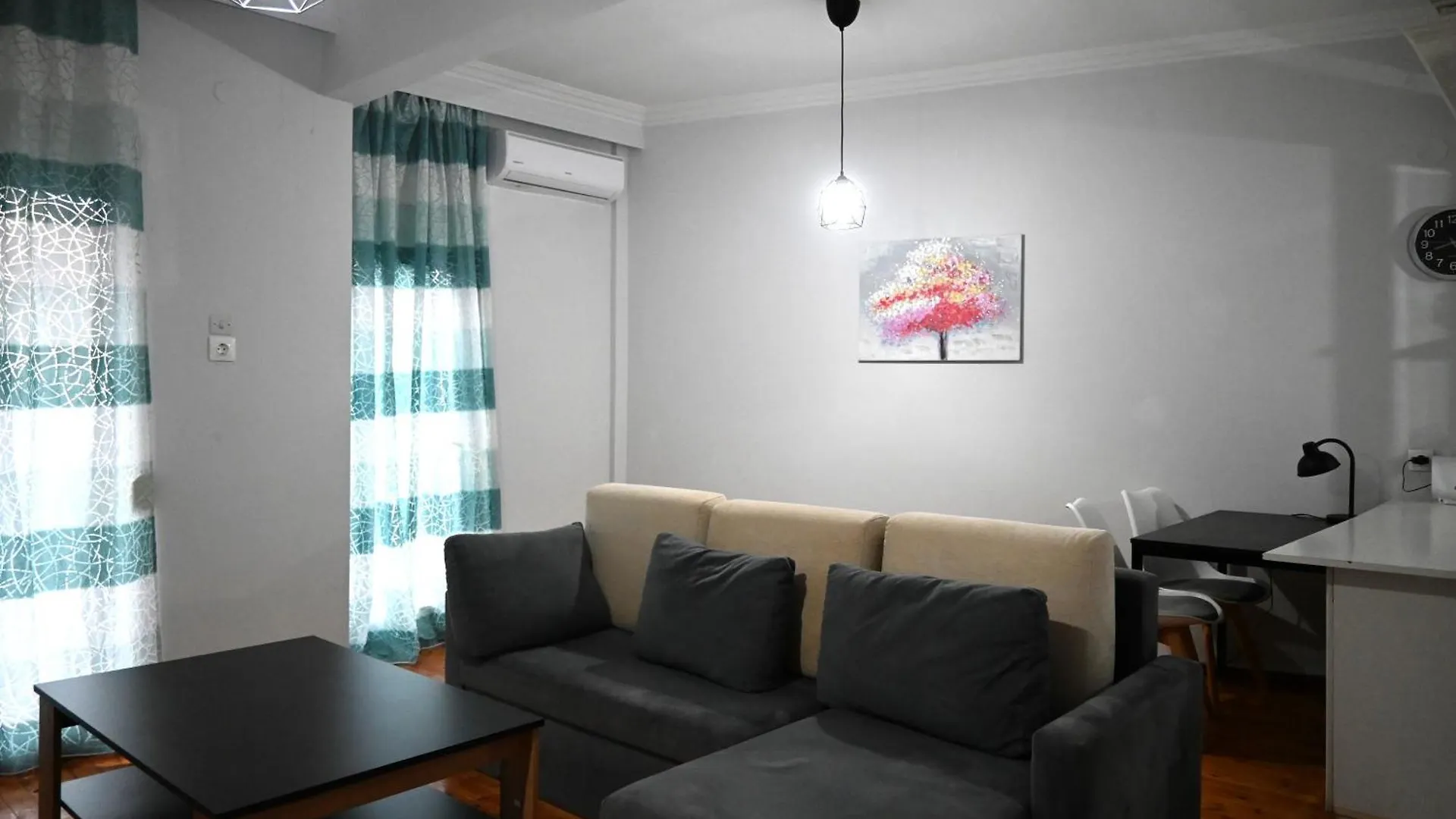 Thessaloniki Tsinari 2 Bedroom With Patio 0*,  Grecia